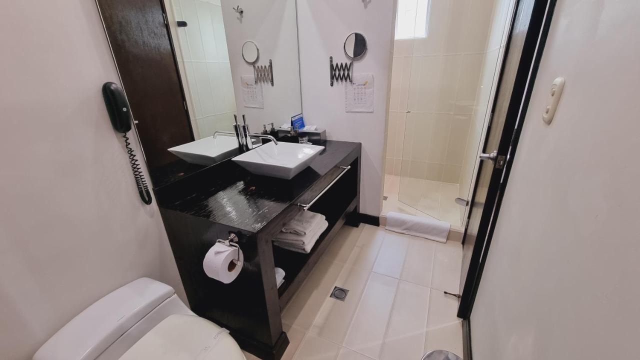 Habitat Suites Hotel Pereira Exterior photo