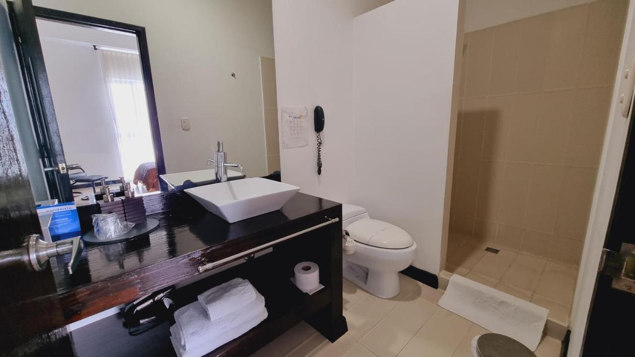Habitat Suites Hotel Pereira Exterior photo